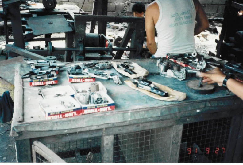 Gun_fabrication_in_Danao.jpg